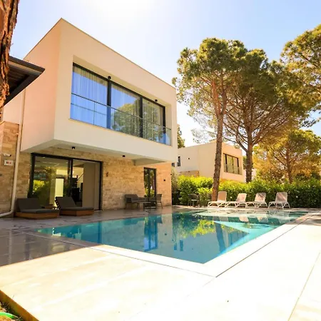 Villa 4br Private Pool Plazhi San Pietro