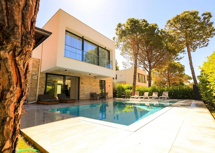 Villa 4br Private Pool Plazhi San Pietro