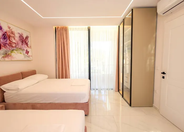 Villa 4br Private Pool Plazhi San Pietro